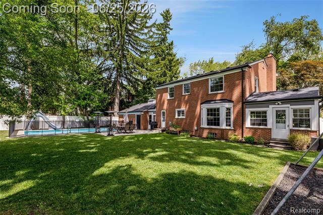 Property Photo: 1615 Earlmont Road MI 48072