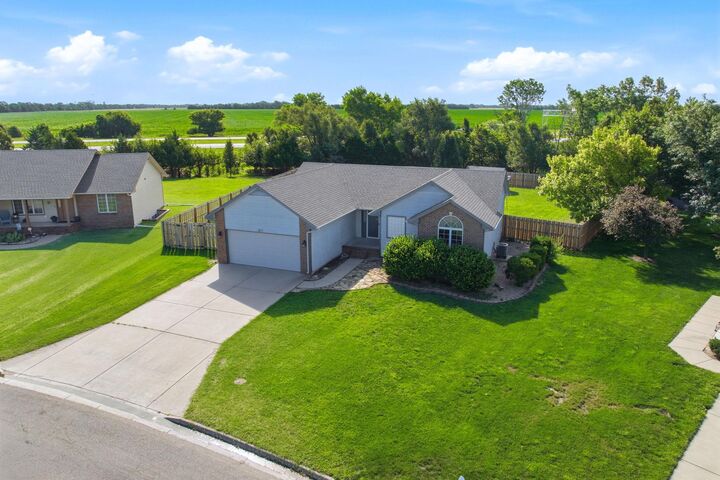 Property Photo:  851 Meadowlark Ln  KS 67114 