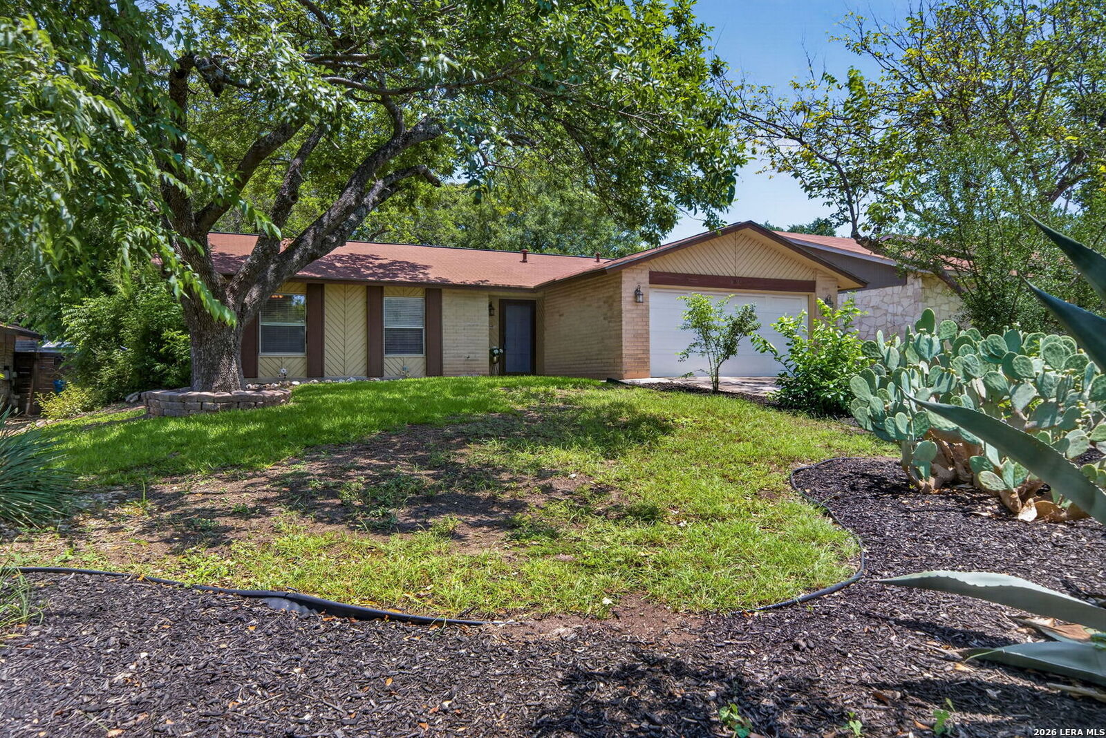 Property Photo:  3915 Briarcrest St  TX 78247 