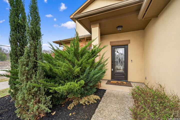Property Photo: 4 Stafford TX 78217