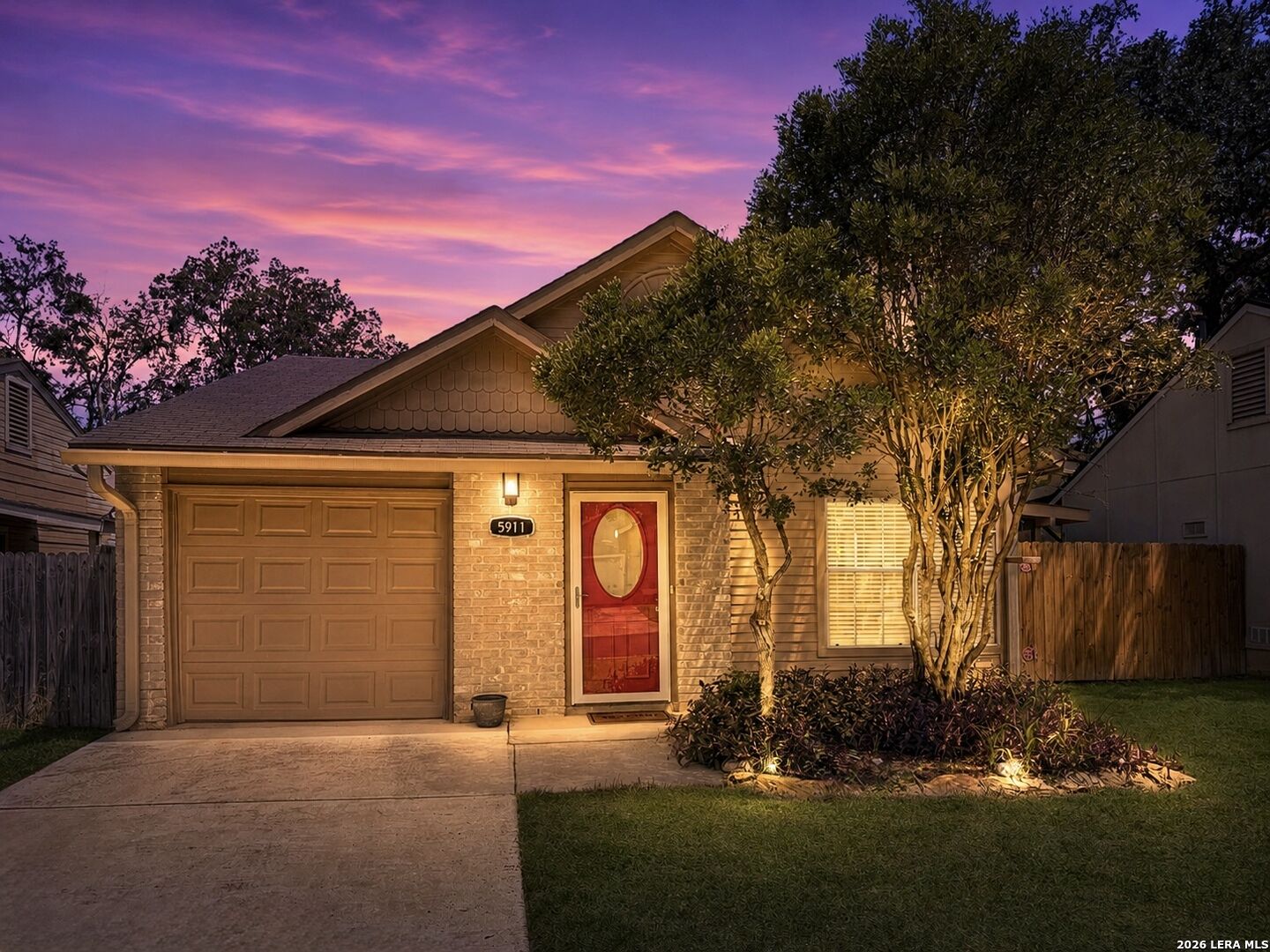 Property Photo: 5911 Misty Gln TX 78247