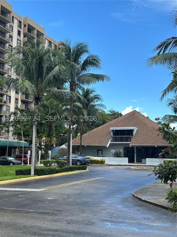 Property Photo: 1470 NE 123rd St A104 FL 33161