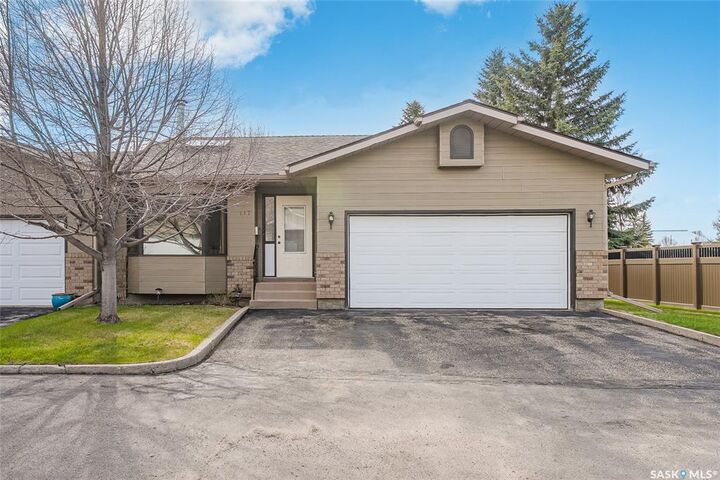 420 Heritage Crescent 117 — photo 1