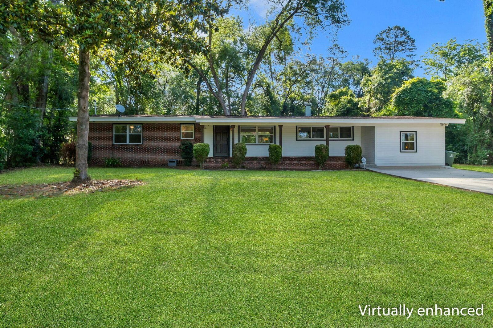 Property Photo: 2351 Amelia Circle FL 32304