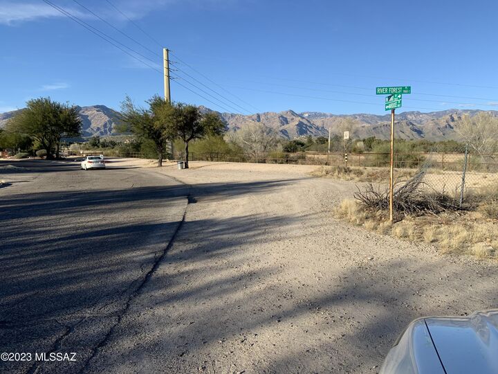 Property Photo:  7747 E River Forest Place 8  AZ 85715 