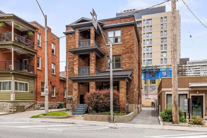 Property Photo:  455 Metcalfe Street  ON K2P 1T1 