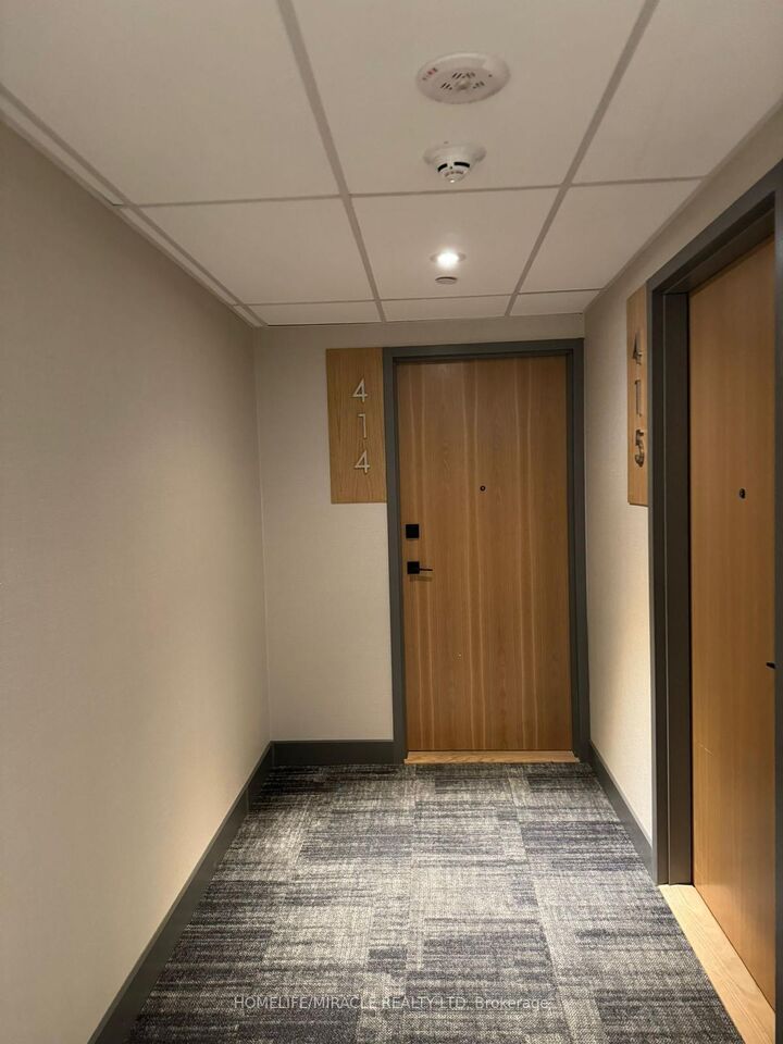 Property Photo: 7 Erie Avenue 414 ON N3S 2E7
