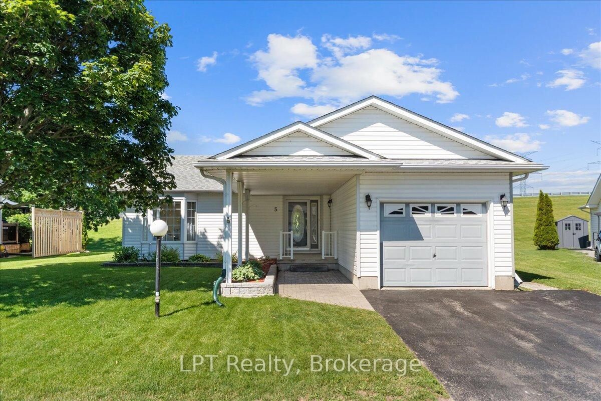 Property Photo:  5 Niagara Trail  ON L1B 1A2 