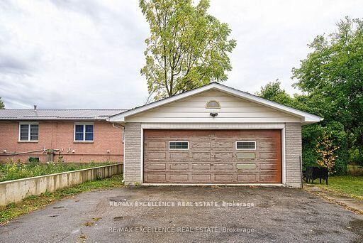 Photo de la propriété:  1595 Borden Street  ON N5W 2P9 