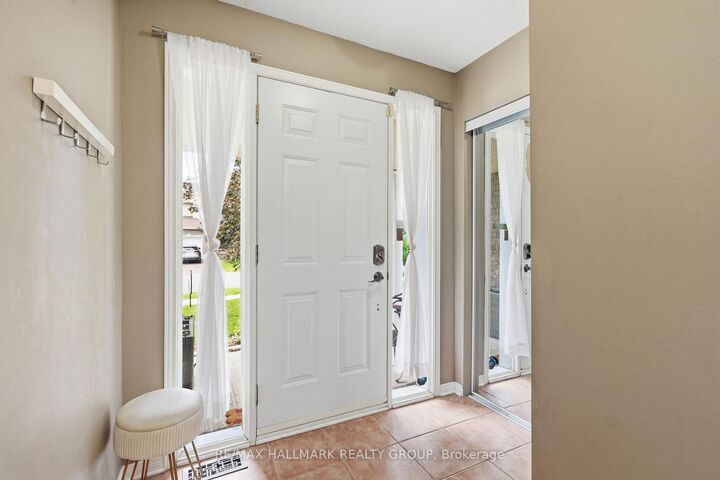Property Photo: 2122 Patricia Street ON K4K 1V7