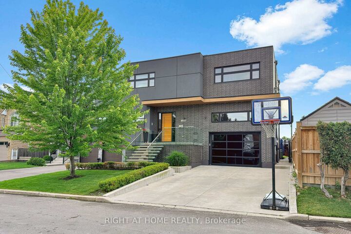 Property Photo: 2931 Lansdowne Avenue ON M6B 3X3