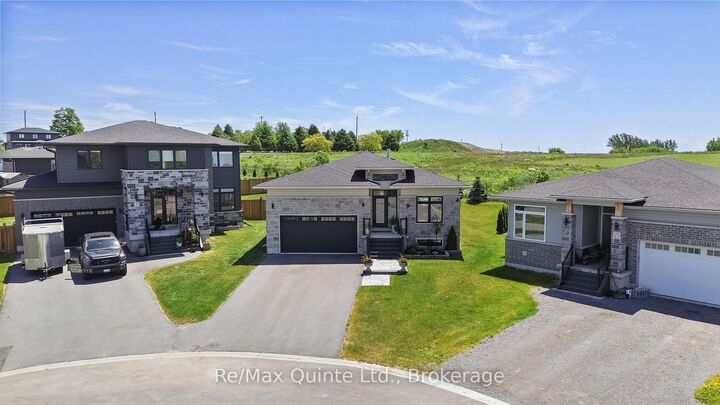 Property Photo: 9 Stonecap Court ON K0K 1S0
