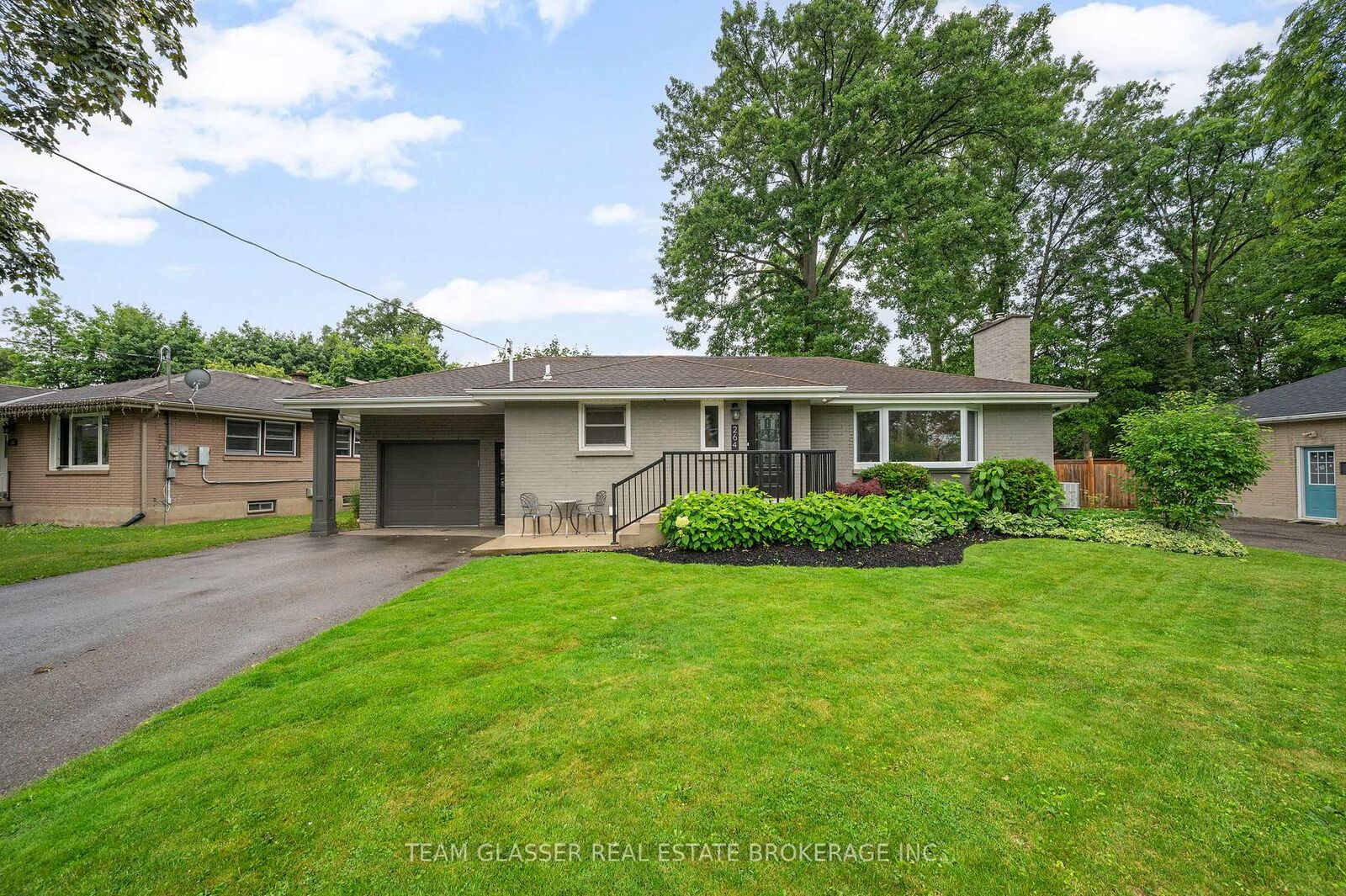 Property Photo:  264 Ridgewood Crescent  ON N6J 3G6 