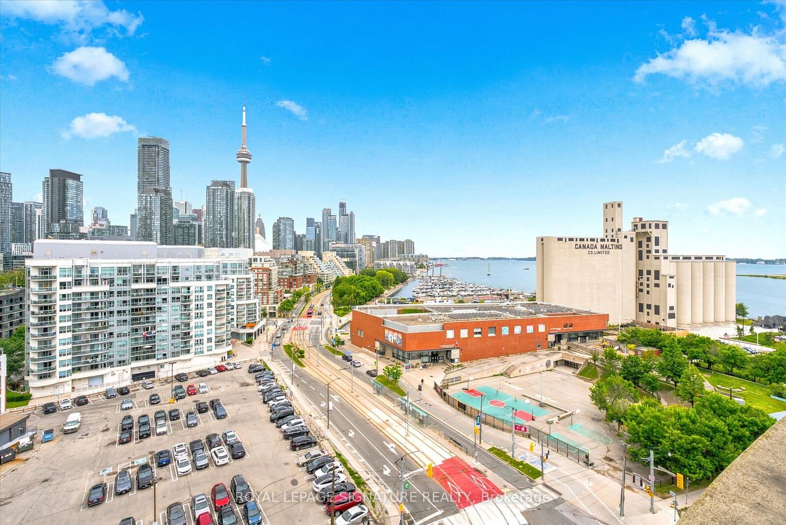 Property Photo:  650 Queens Quay W 1605  ON M5V 3N2 