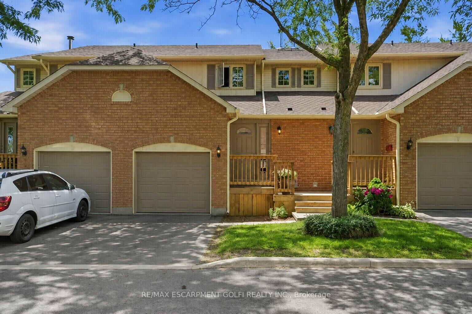 Property Photo:  79 Braeheid Avenue 6  ON L8B 0C6 