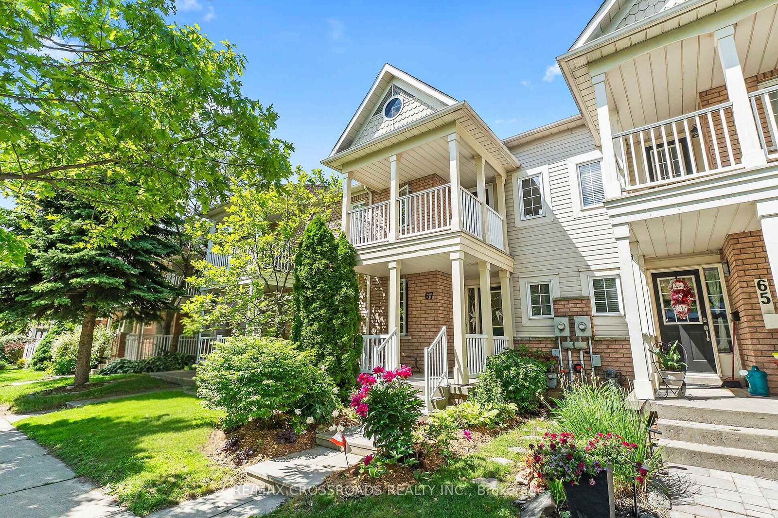 Property Photo:  67 Regatta Crescent  ON L1N 9W5 