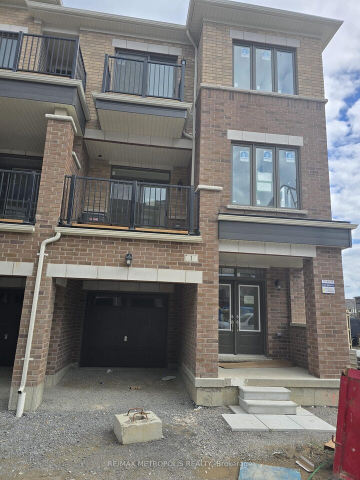 Property Photo: 1 Radiance Way ON L1P 0S2