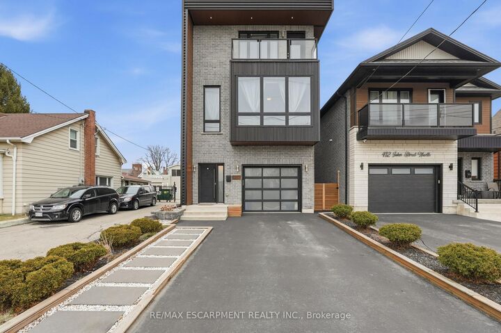 Property Photo:  414 John Street  ON L8L 4R3 