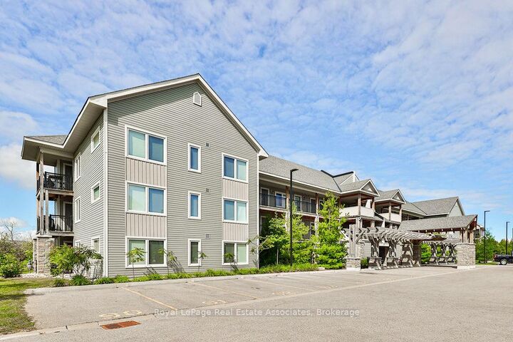 Property Photo: 4 Anchorage Crescent 302 ON L9Y 0Y6
