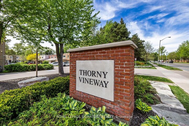 Property Photo:  106 Thorny Vineway N/A  ON M2J 4J5 