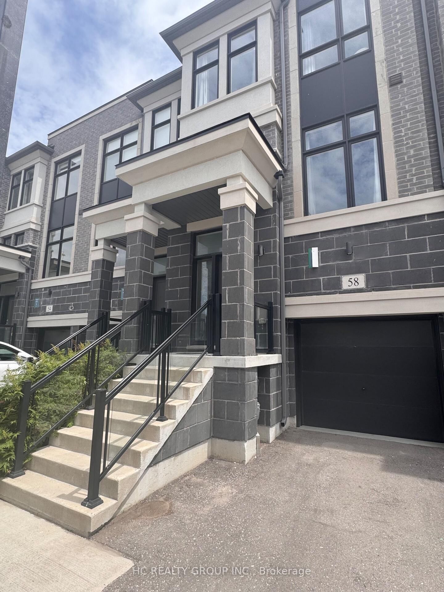 Property Photo: 58 Pantheon Lane ON L6E 0V3