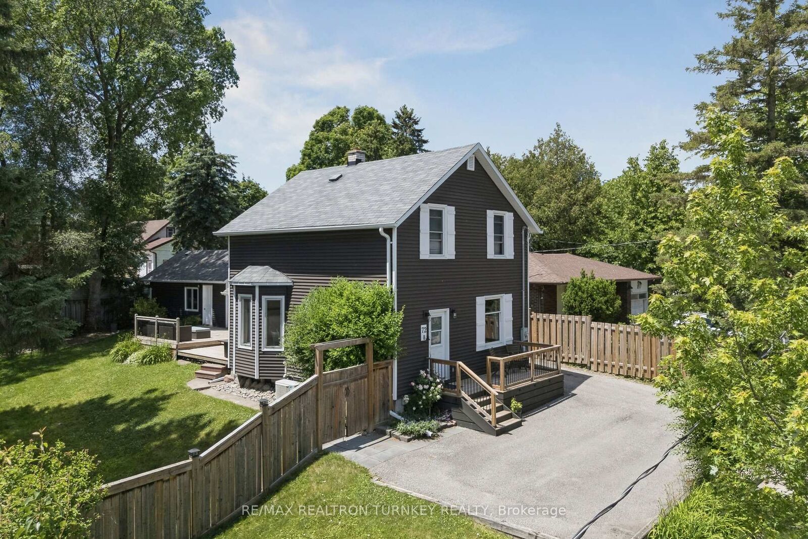Property Photo: 72 Vincent Street ON L3Y 4G5