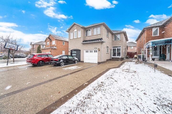 Property Photo:  28 Mount Fuji Crescent  ON L6R 2L3 