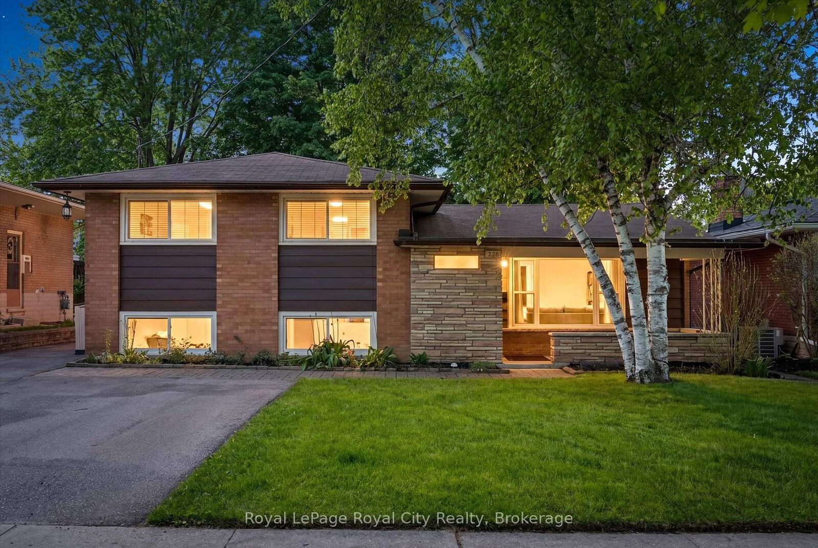 Property Photo:  229 Ross Avenue  ON N2A 1V7 