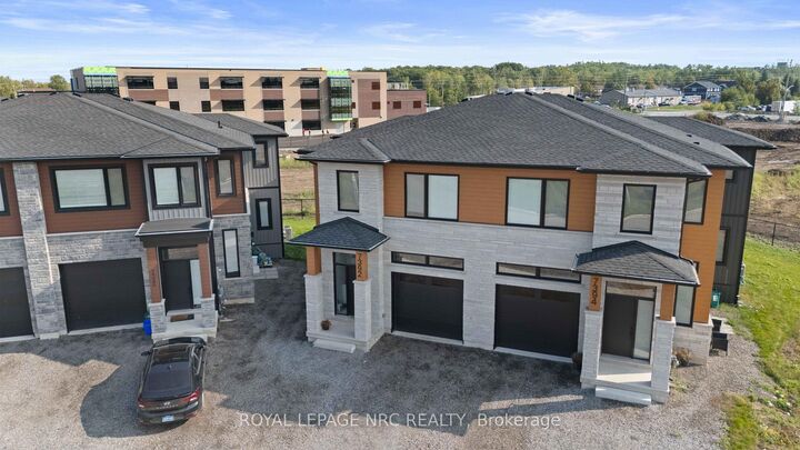 Property Photo: 7392 Splendour Drive ON L2H 3V7