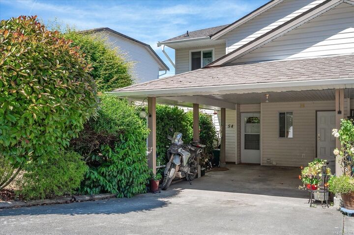 Photo de la propriété:  941 Malone Rd #54  BC V9G 1S3 