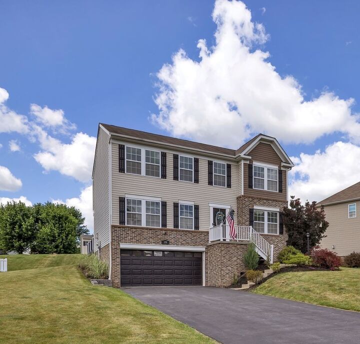 Property Photo:  130 Naughton Cir  PA 16033 