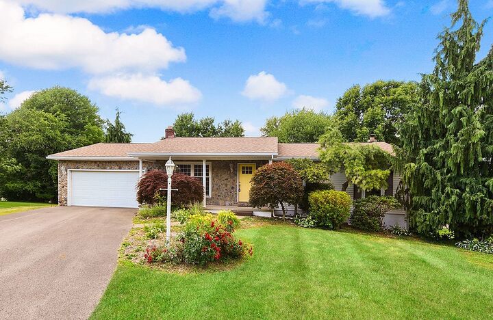 Property Photo: 229 Wallace Circle PA 16101