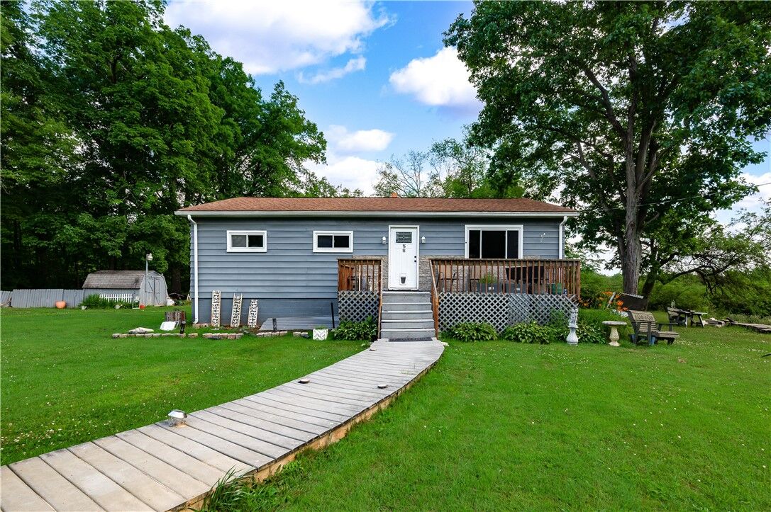 Property Photo:  58 Bassick Ln  PA 16154 