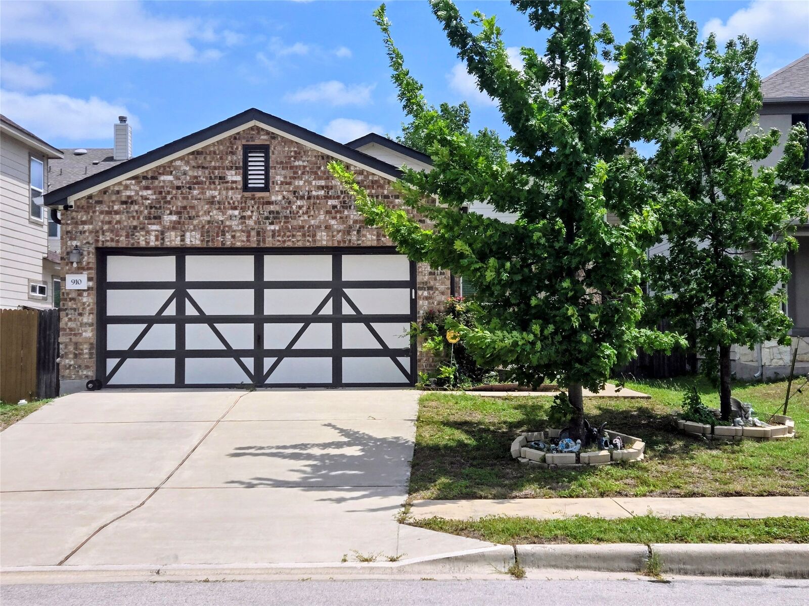 Property Photo:  910 Solitude Drive  TX 78660 