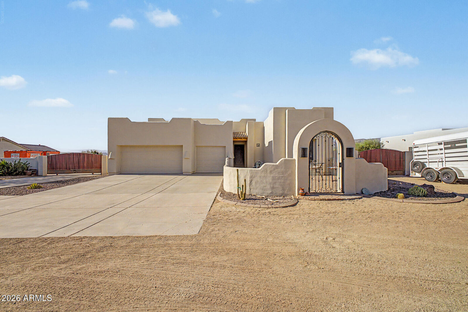Property Photo: 1120 E Circle Mountain Road AZ 85087