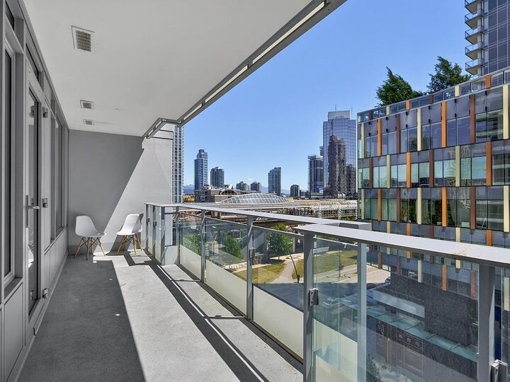 Property Photo: 6333 Silver Avenue 703 BC V5H 0C3