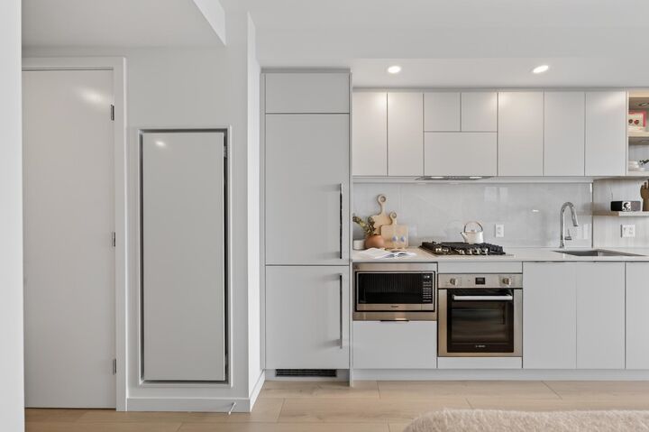 311 Alderson Avenue 1509 — photo 1