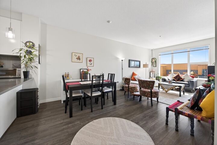 Photo de la propriété:  9311 Alexandra Road 427  BC V6X 0L8 