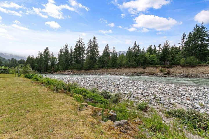 Property Photo: 100 Robertson Crescent BC V0X 1L4