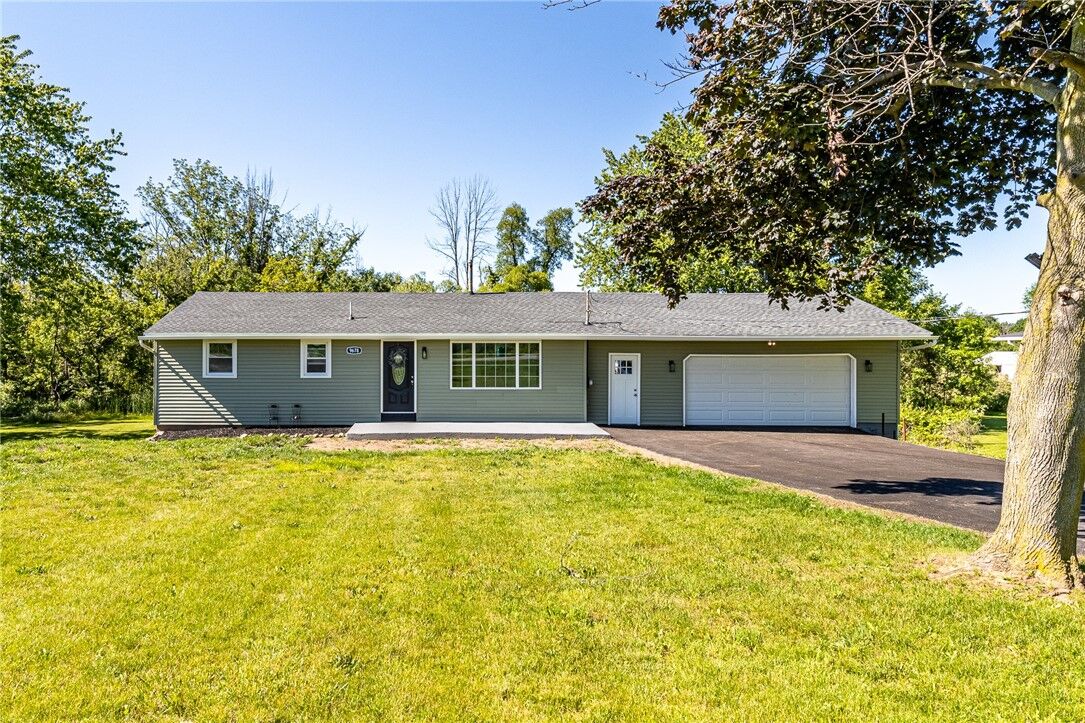 Property Photo: 9678 W Ridge Road NY 14420