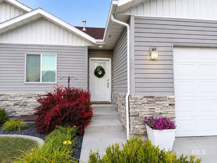 Property Photo:  281 Glacier Meadows Way  ID 83341 
