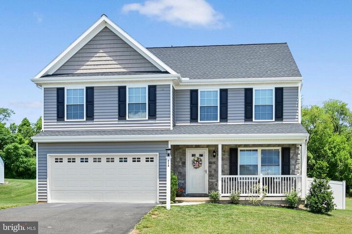 Property Photo:  216 Darlington Court  PA 17560 