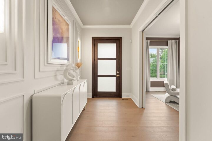 Property Photo: 208 Elm Street SW VA 22180