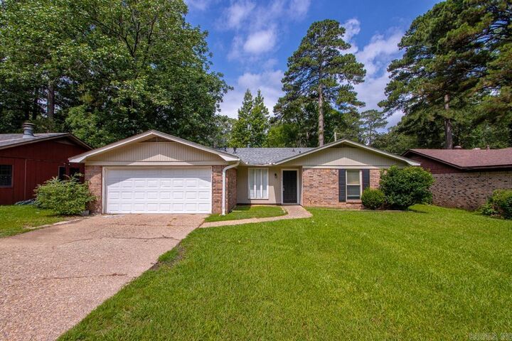 Property Photo: 10018 Forester Cv AR 72209
