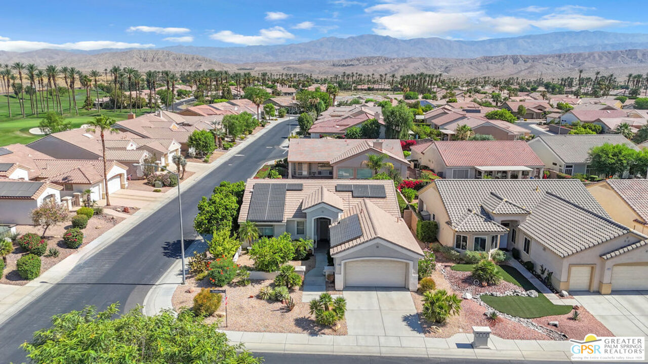 Property Photo:  78164 Brookhaven Ln  CA 92211 