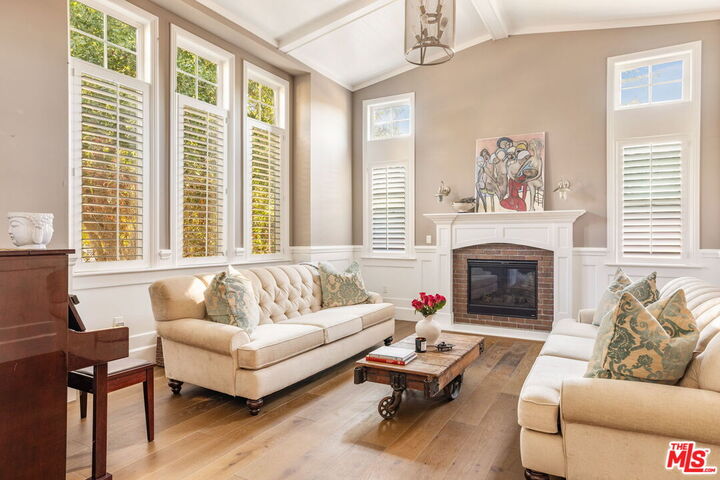 Property Photo:  4505 Morella Ave  CA 91607 