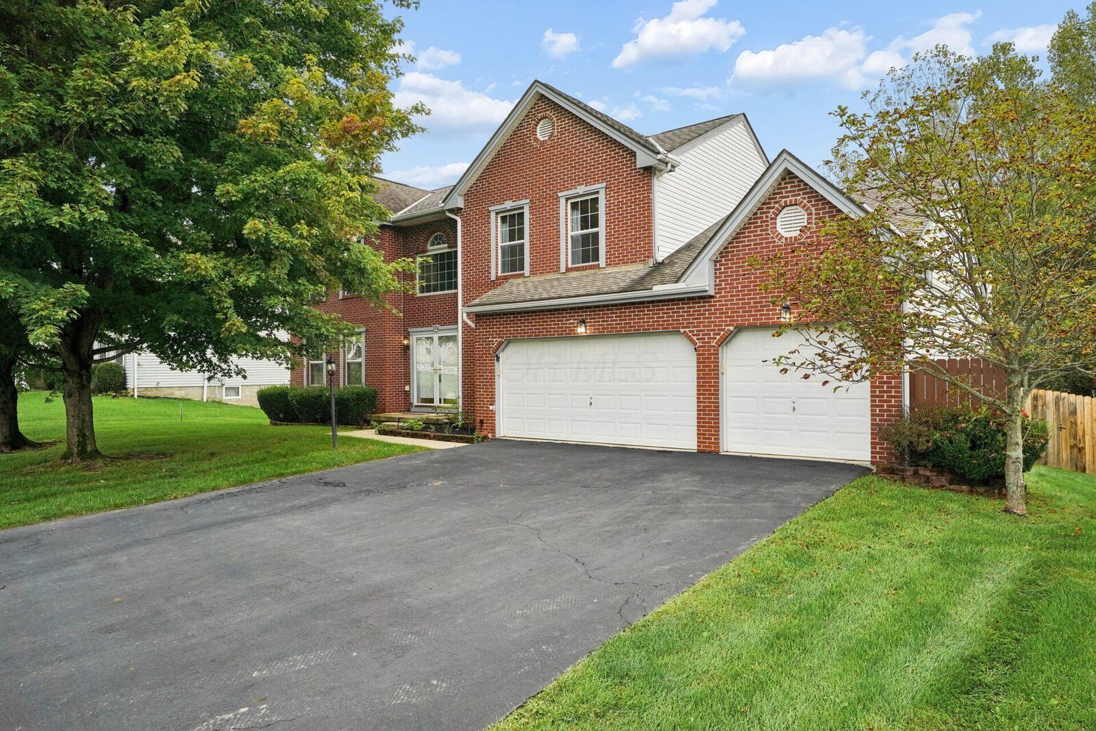 Property Photo: 124 Long Hollow Drive OH 43062