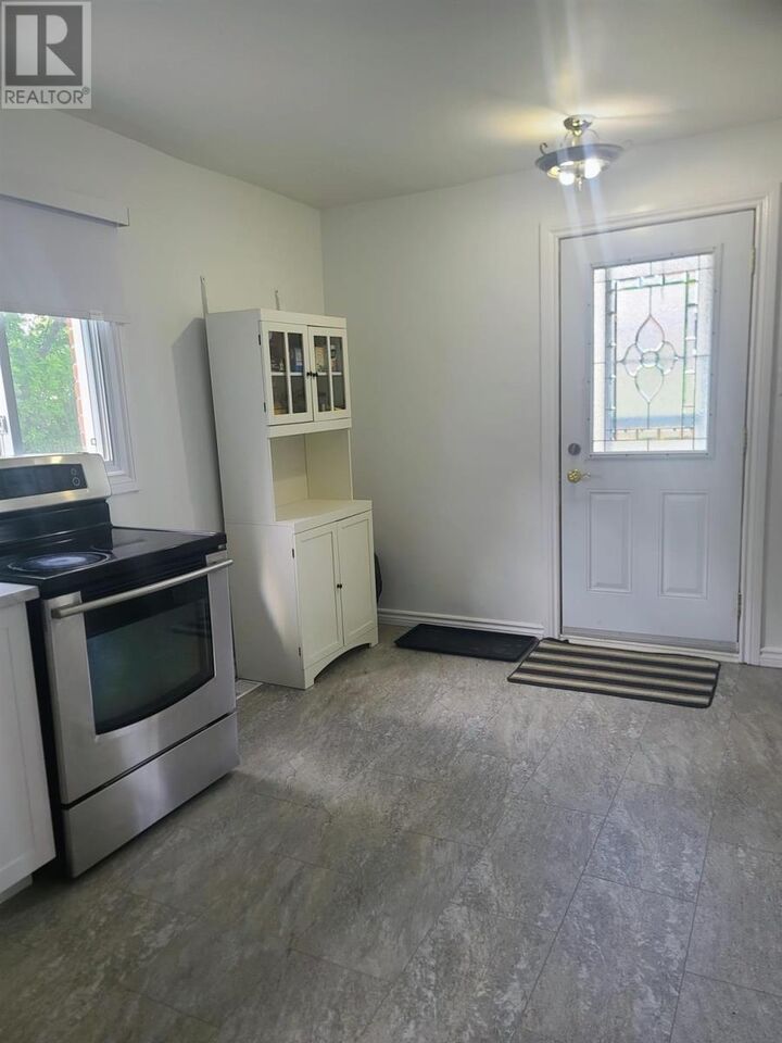 Property Photo:  135 Dieppe Ave  ON P5A 1H6 