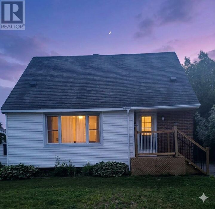 Property Photo: 135 Dieppe Ave ON P5A 1H6