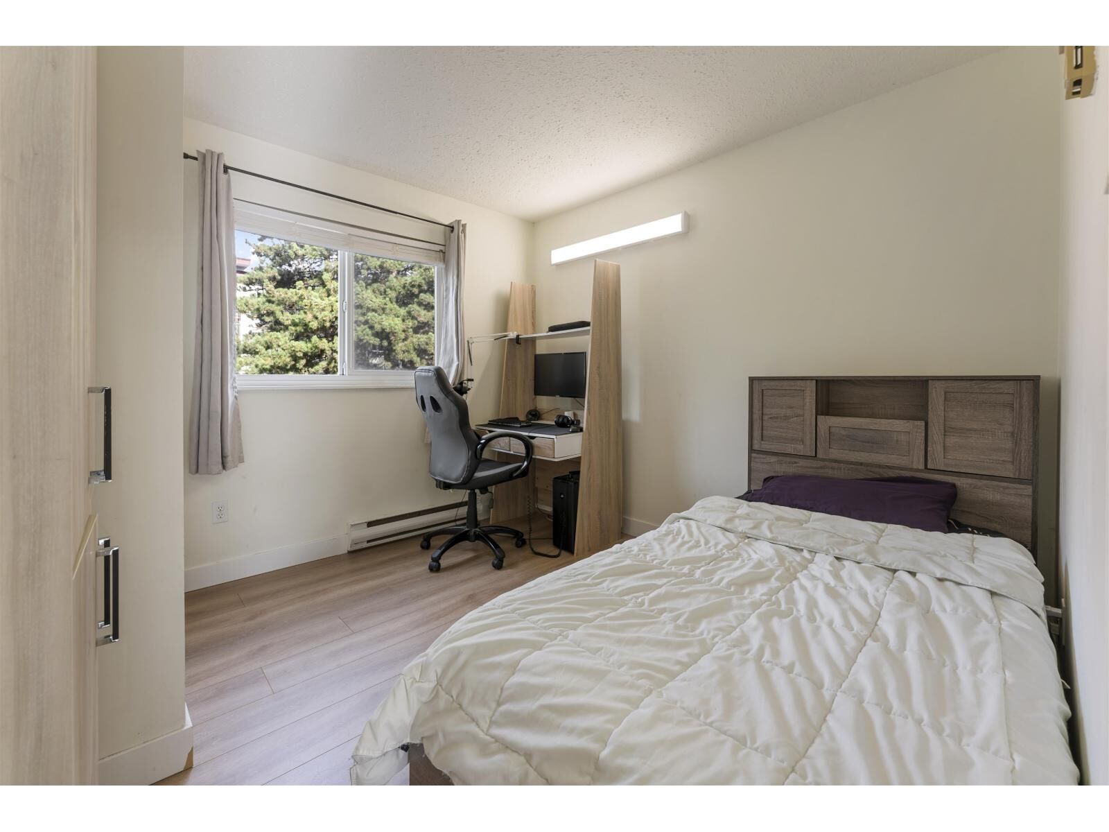 Property Photo:  7521 140 Street 21  BC V3W 5J9 